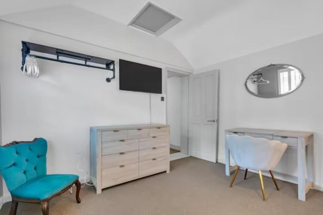 Two Bedroom Private Cottage With Private Parking Just By The Sea Herne Bay Bagian luar foto
