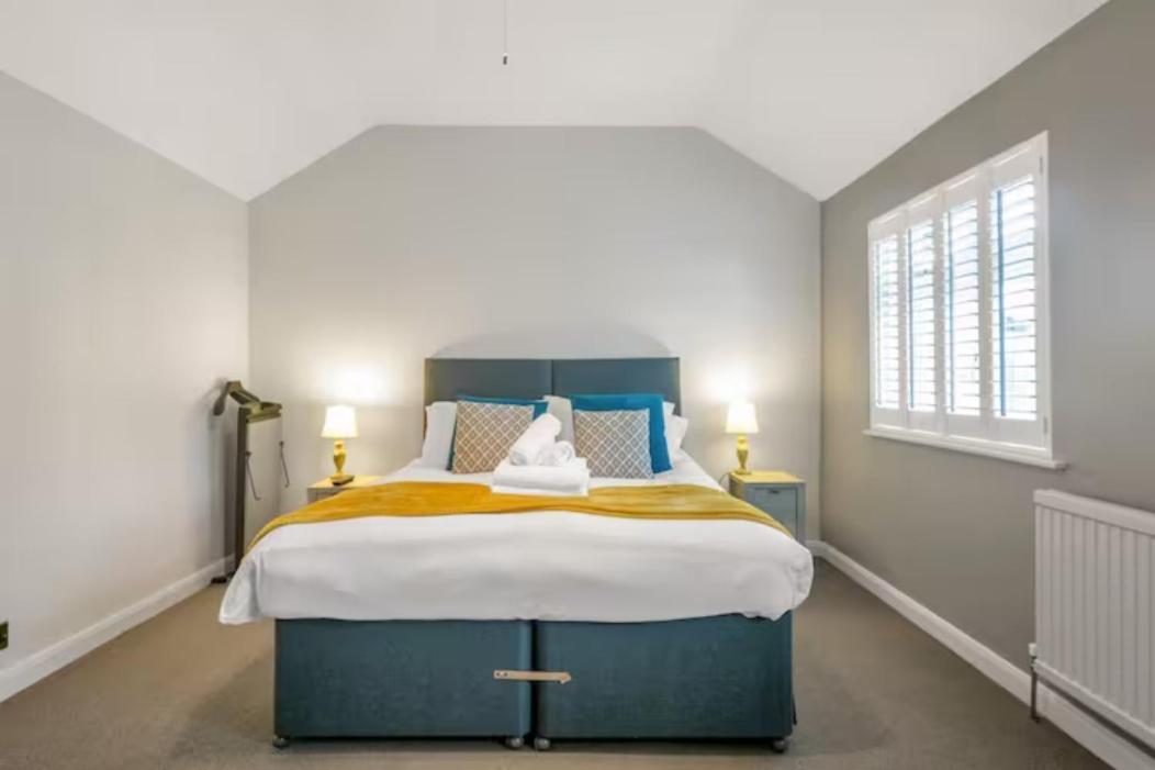 Two Bedroom Private Cottage With Private Parking Just By The Sea Herne Bay Bagian luar foto