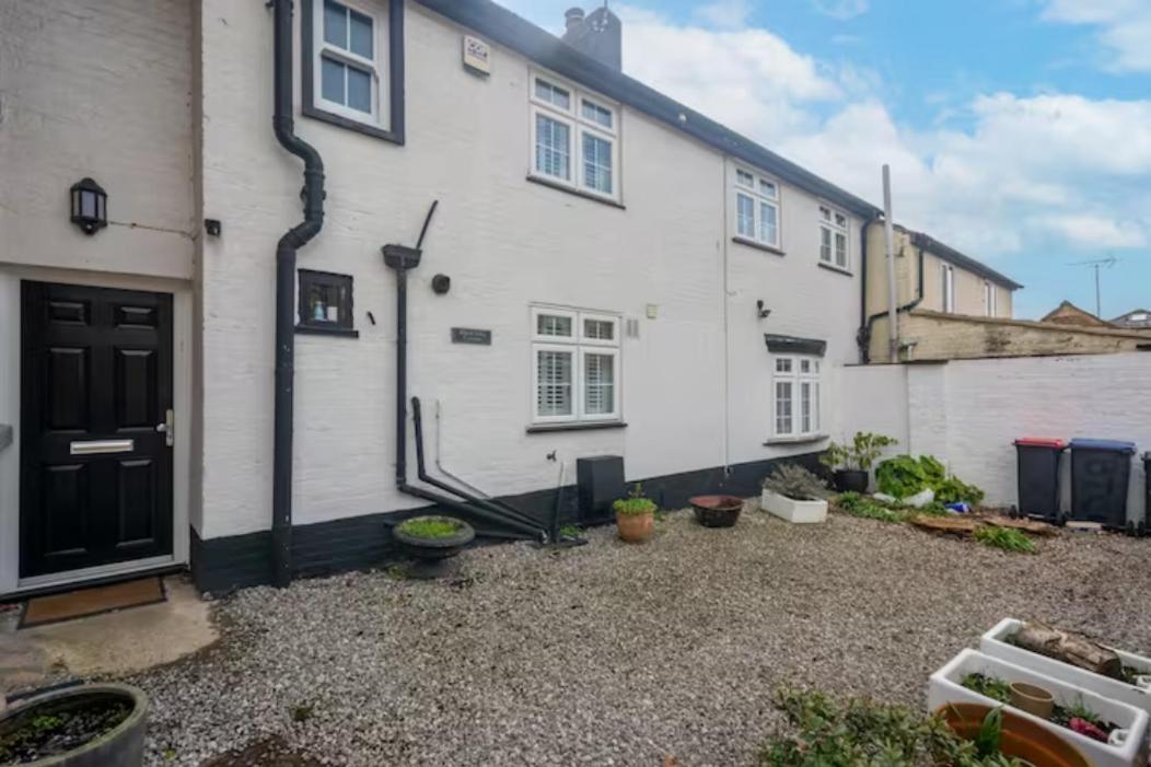 Two Bedroom Private Cottage With Private Parking Just By The Sea Herne Bay Bagian luar foto